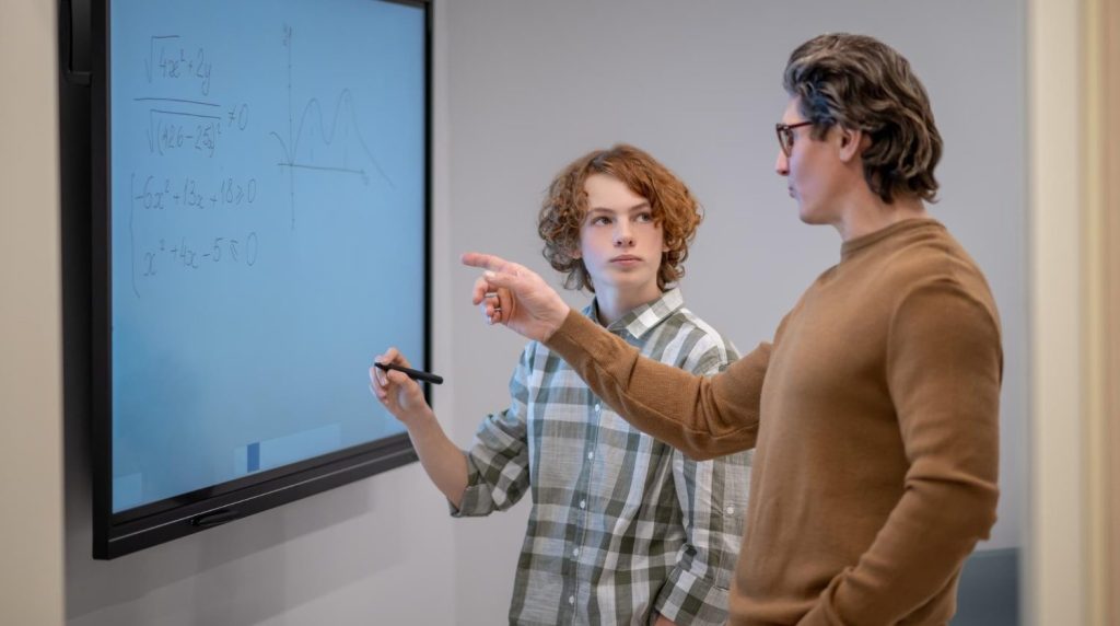 The Future of Smart Classrooms & Meeting Rooms